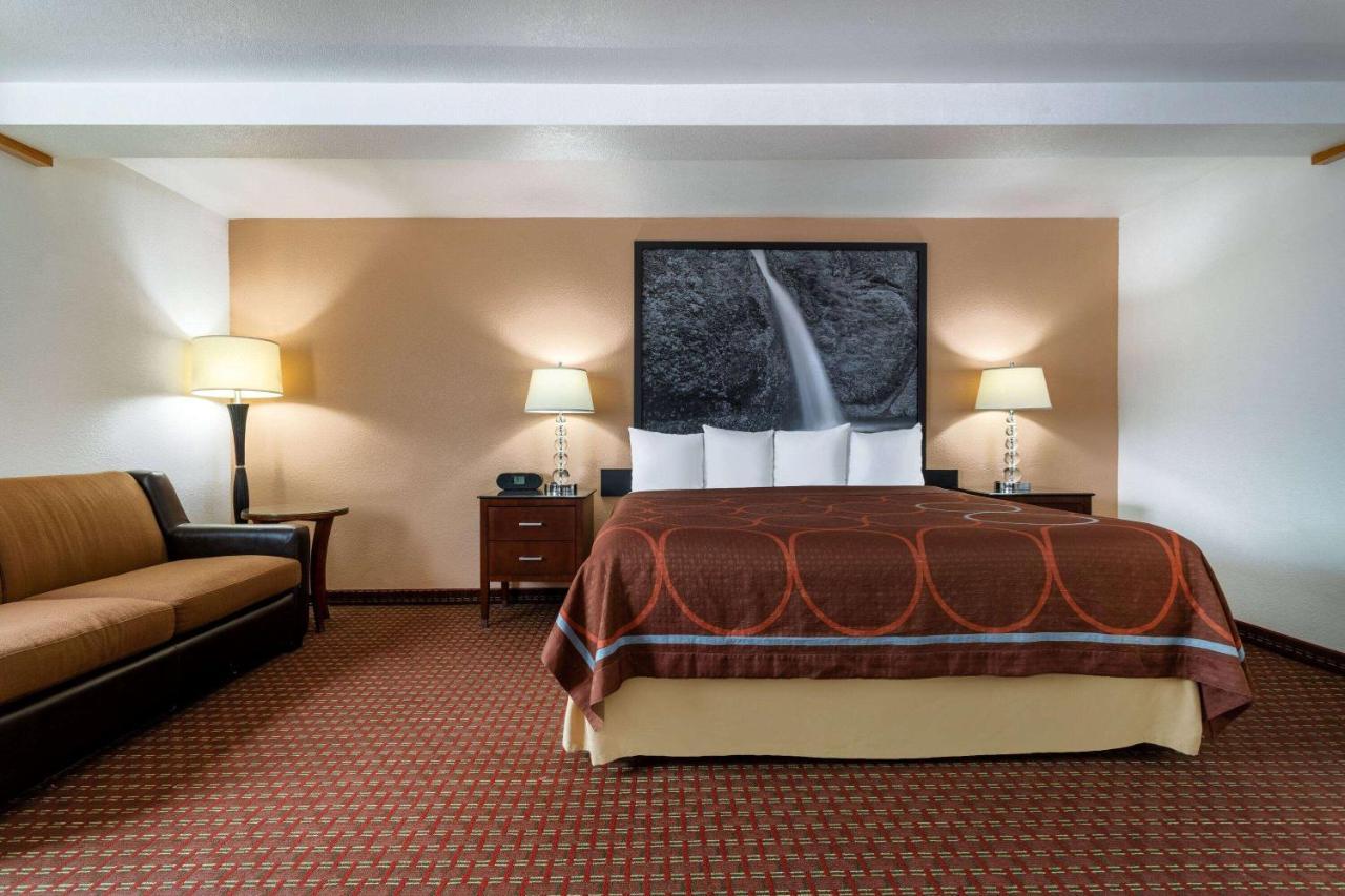 Super 8 By Wyndham The Dalles Or Bagian luar foto