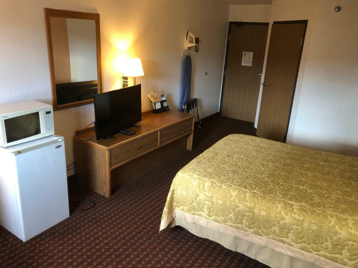 Super 8 By Wyndham The Dalles Or Bagian luar foto
