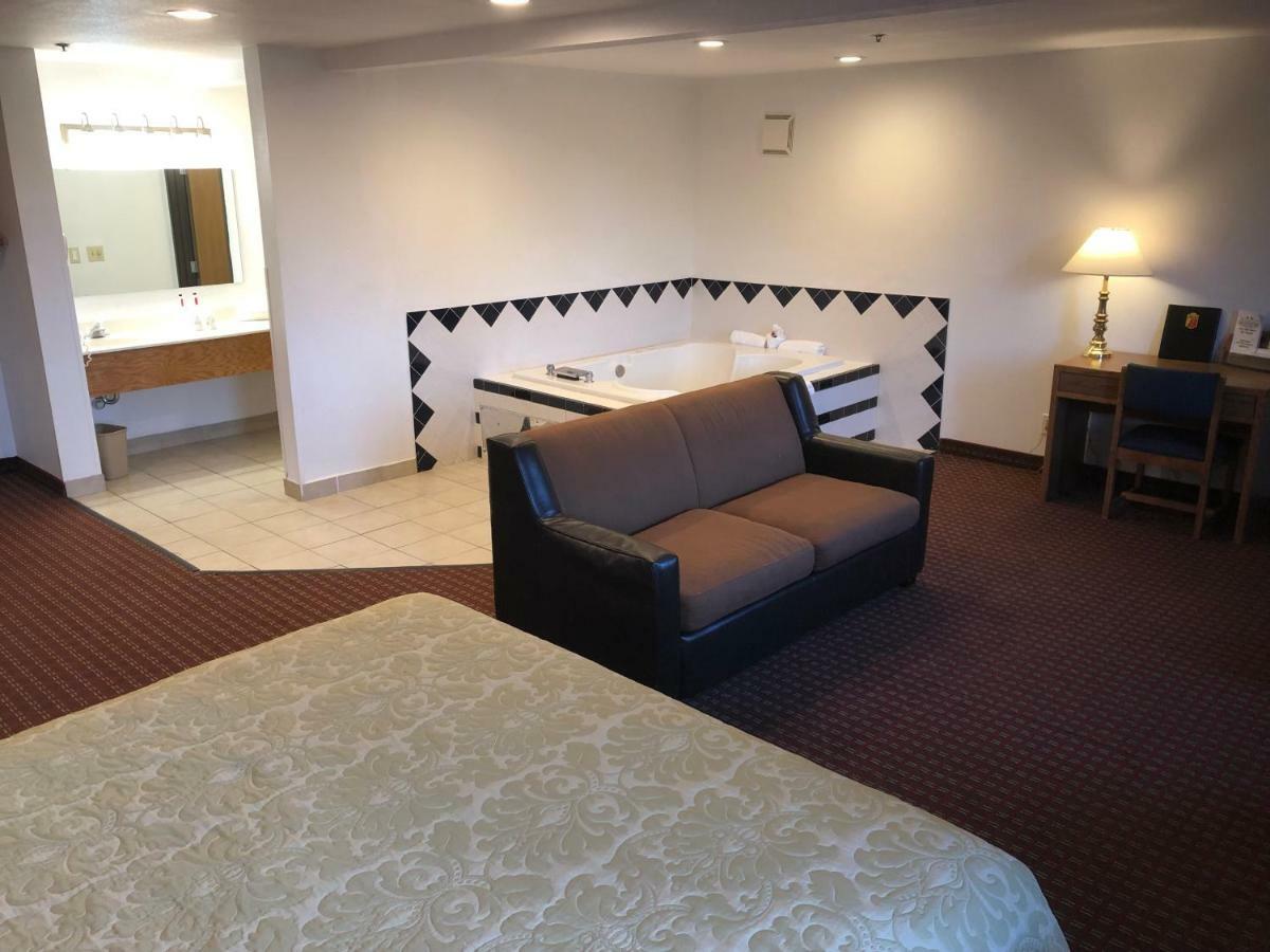 Super 8 By Wyndham The Dalles Or Bagian luar foto